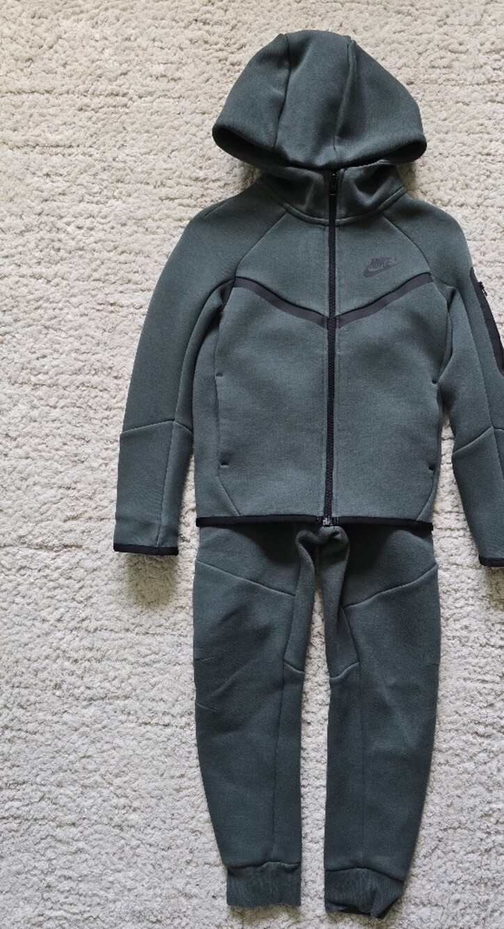 Nike Kids' Green Tech Fleece Hoodie & Jogger Pants - Picture 5 of 14